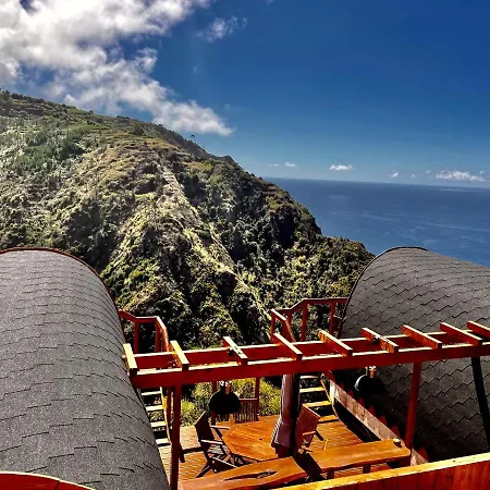 The Tiny Black Bird مكان تخييم