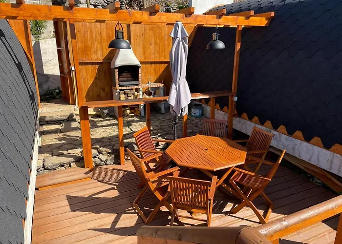 The Tiny Black Bird Kemp Fajã da Ovelha