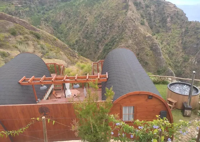 The Tiny Black Bird Campingplatz *