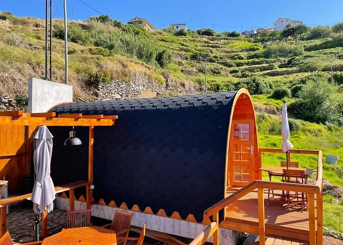 The Tiny Black Bird * Fajã da Ovelha